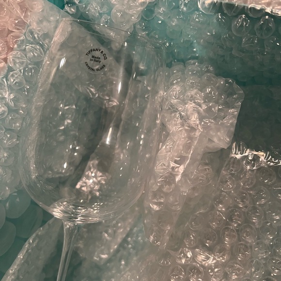 Tiffany and co.,White Wine Glasses
in Crystal Glass, Set of Two - Picture 4 of 4